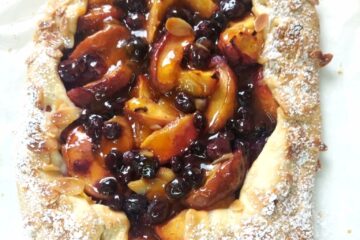Necterine blueberry galette pastry with blueberries and nectarines